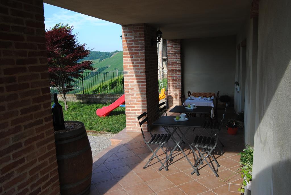 Agriturismo I Grappoli Serralunga d'Alba Exterior photo